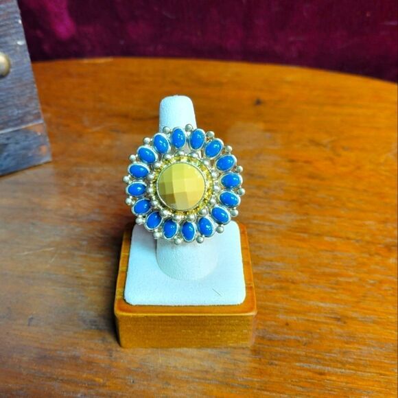 𝅺expandable, One Size fits most, Over Sized Blue and Tan Colored Ring - Picture 2 of 7